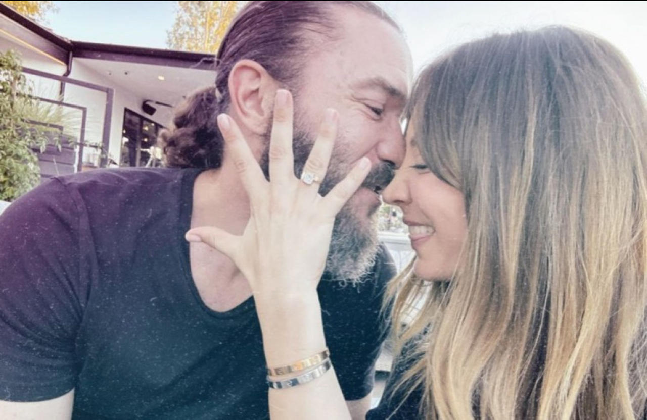 Kaley Cuoco is engaged to Tom Pelphrey